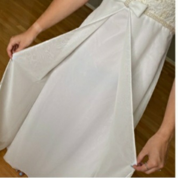 Vintage Mora Lee wedding dress - Picture 4 of 12